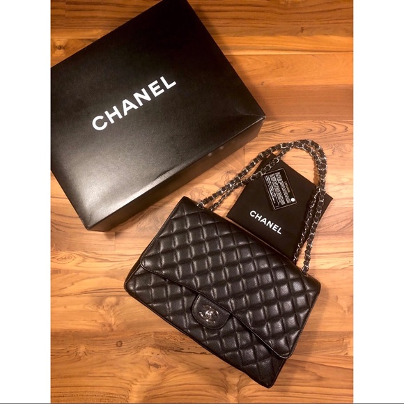 🚫SOLD🚫 Chanel Maxi Flap Bag Black Caviar SHW - Picture 2 of 8
